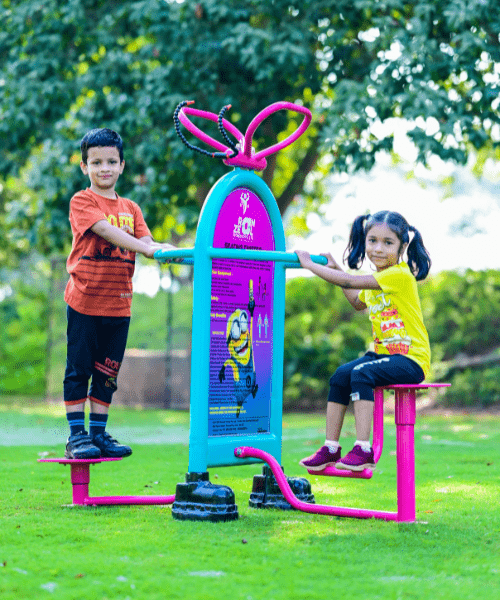 BUTTERFLY SEATING AND STANDING TWISTER