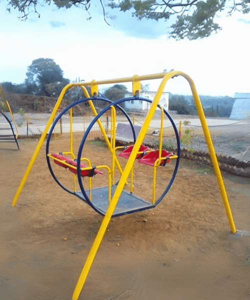 THREE SEATER PREMIUM SWING