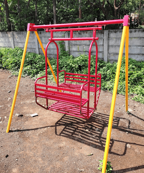FOUR SEATERFAMILY SWING